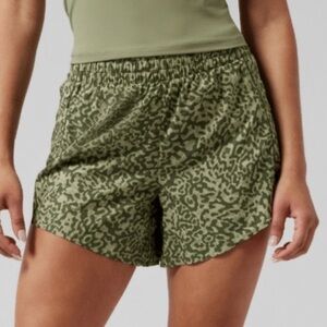 New Athleta Hustle 3” Short